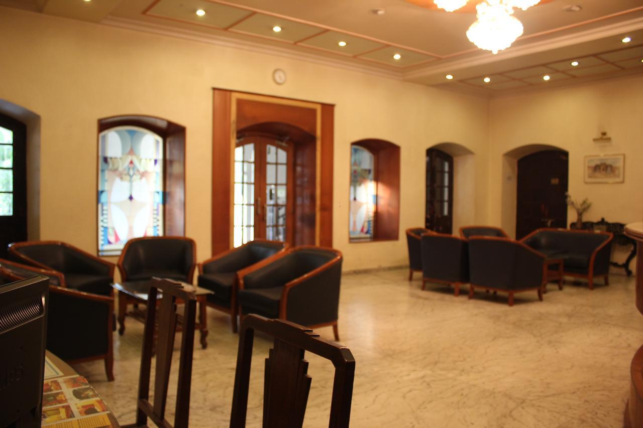 Hotel Ritz Pune Extérieur photo