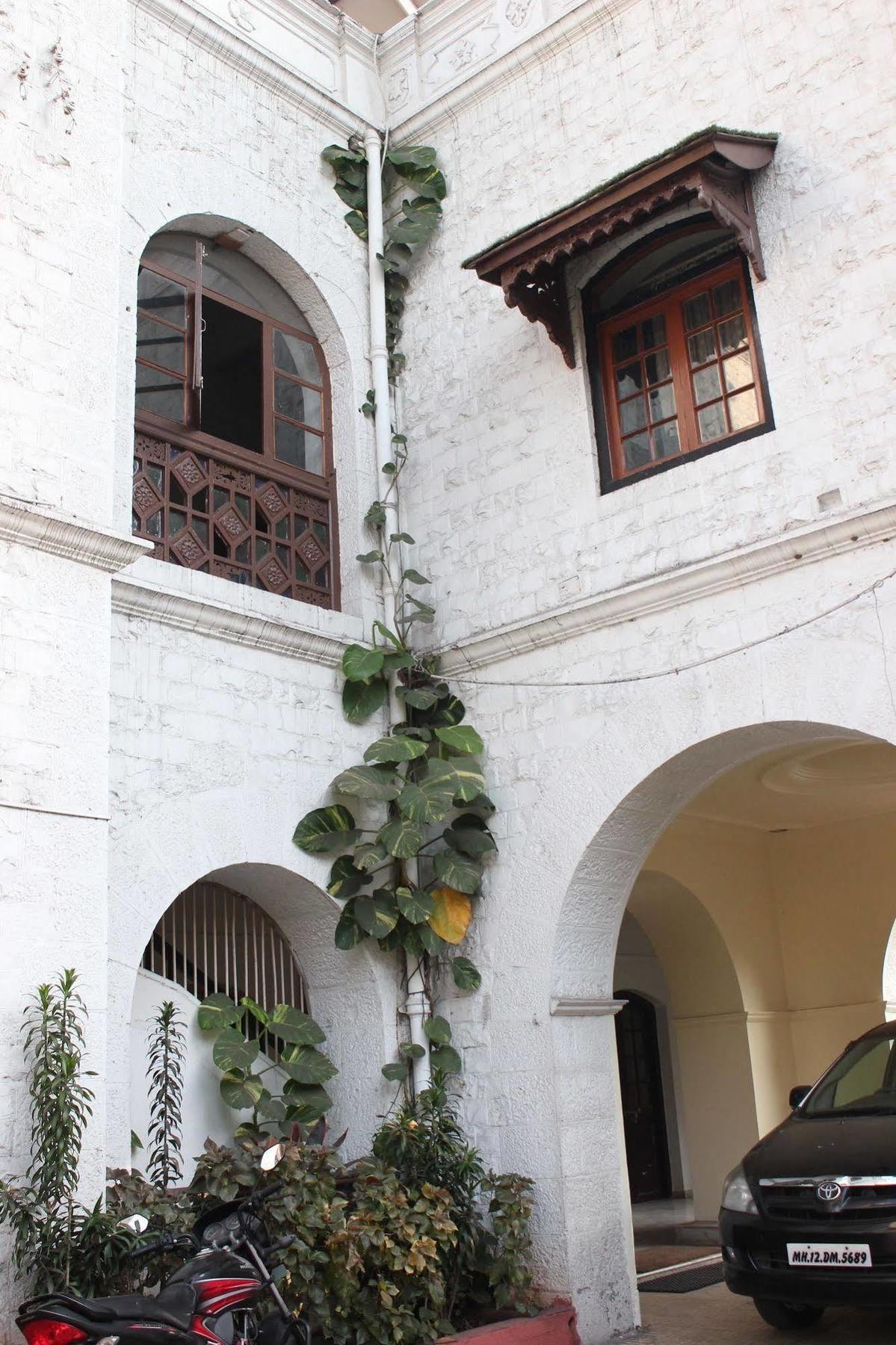 Hotel Ritz Pune Extérieur photo