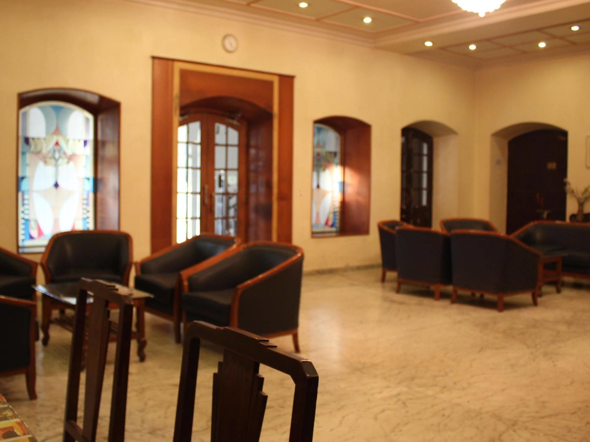 Hotel Ritz Pune Extérieur photo